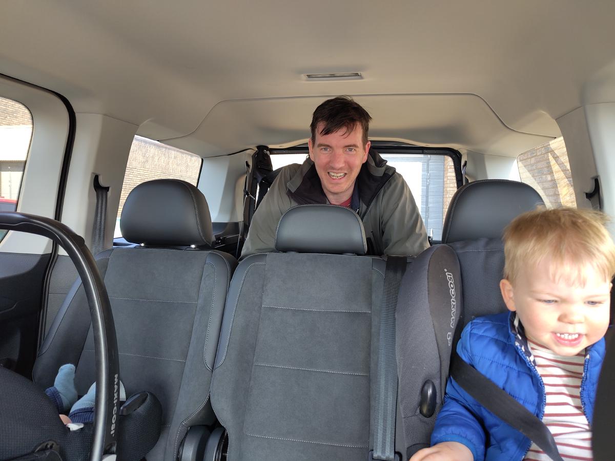 In de rolstoelauto